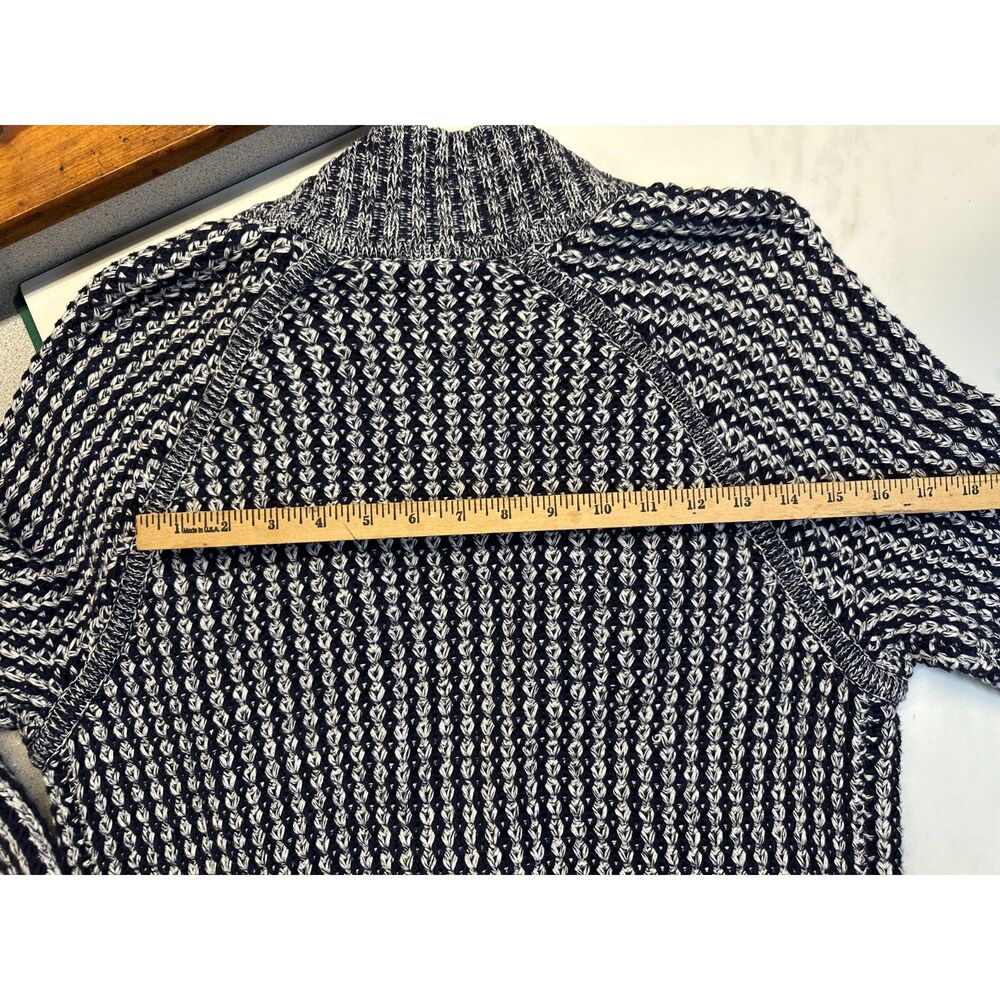 Gap heavyweight cotton knit navy & white sweater toggle cardigan, Cozy Winter - Picture 10 of 11